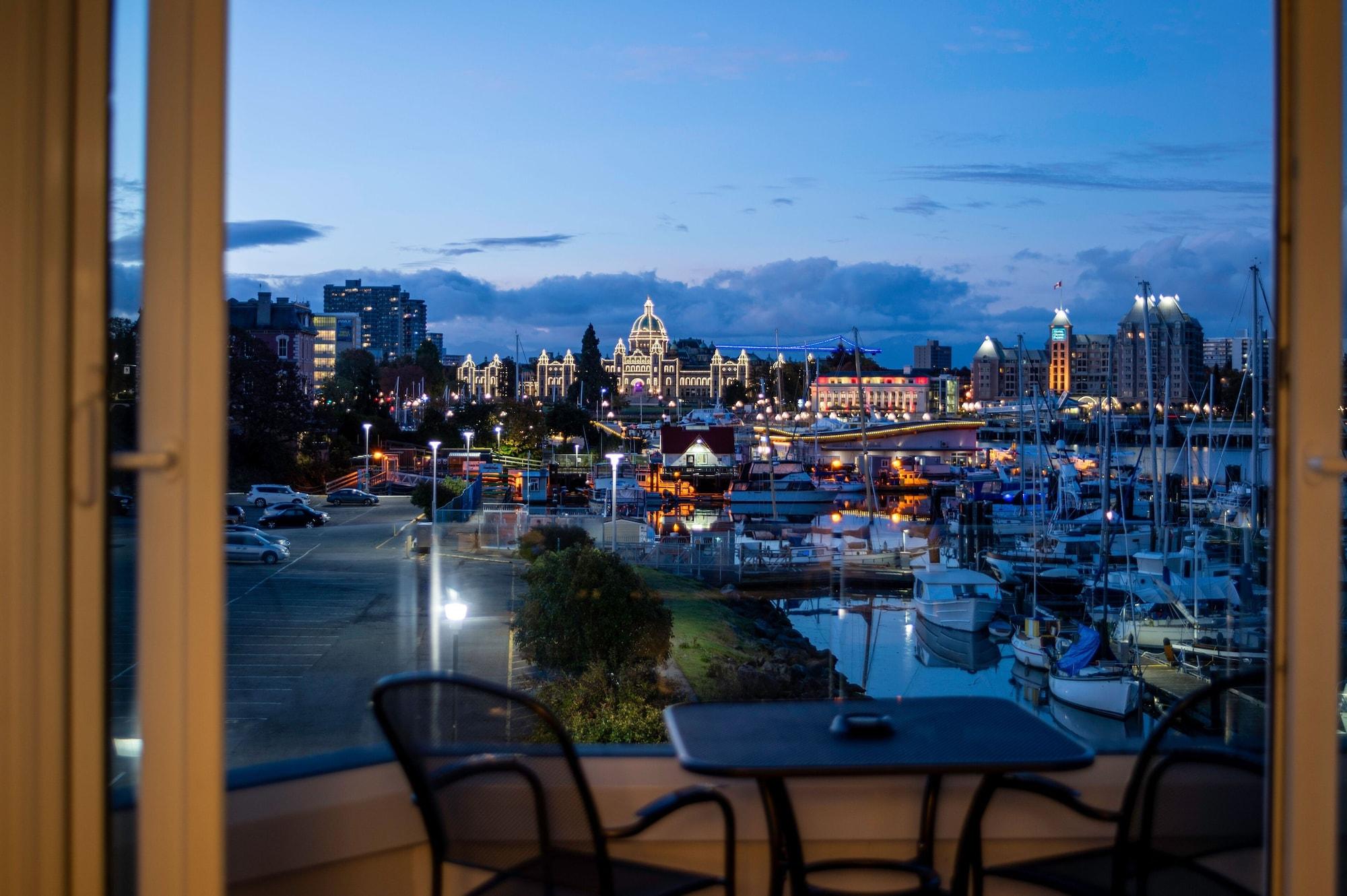 Victoria Regent Waterfront Hotel & Suites Exterior photo